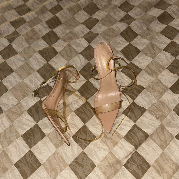 Heels - Picture 2 of 7